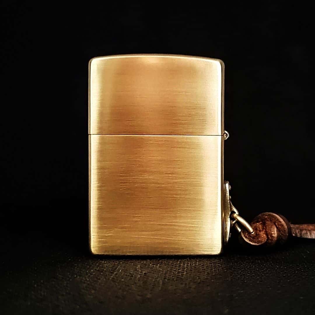 Descending Tiger Brass Lighter - Windproof Refillable Pocket Lighter for Men