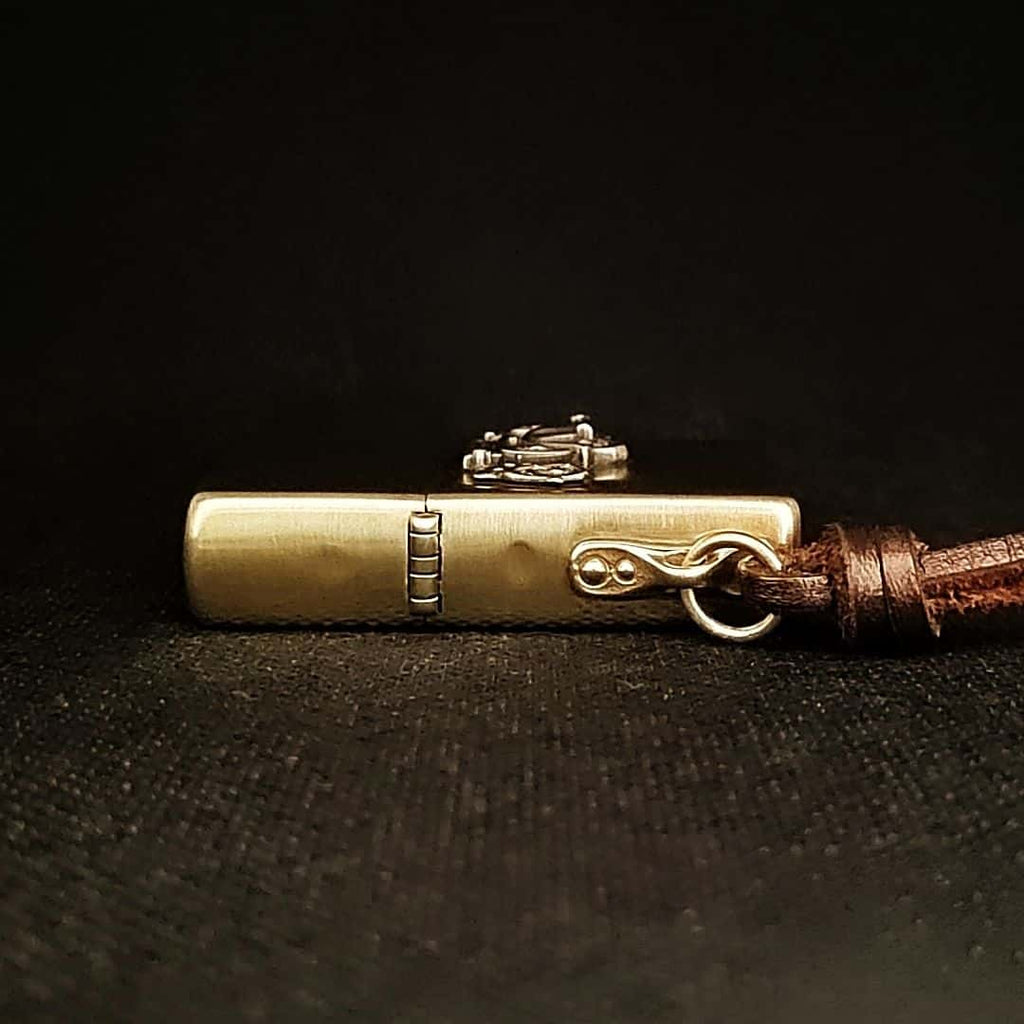 Vintage Car Brass Lighter - Windproof Refillable Pocket Lighter for Men