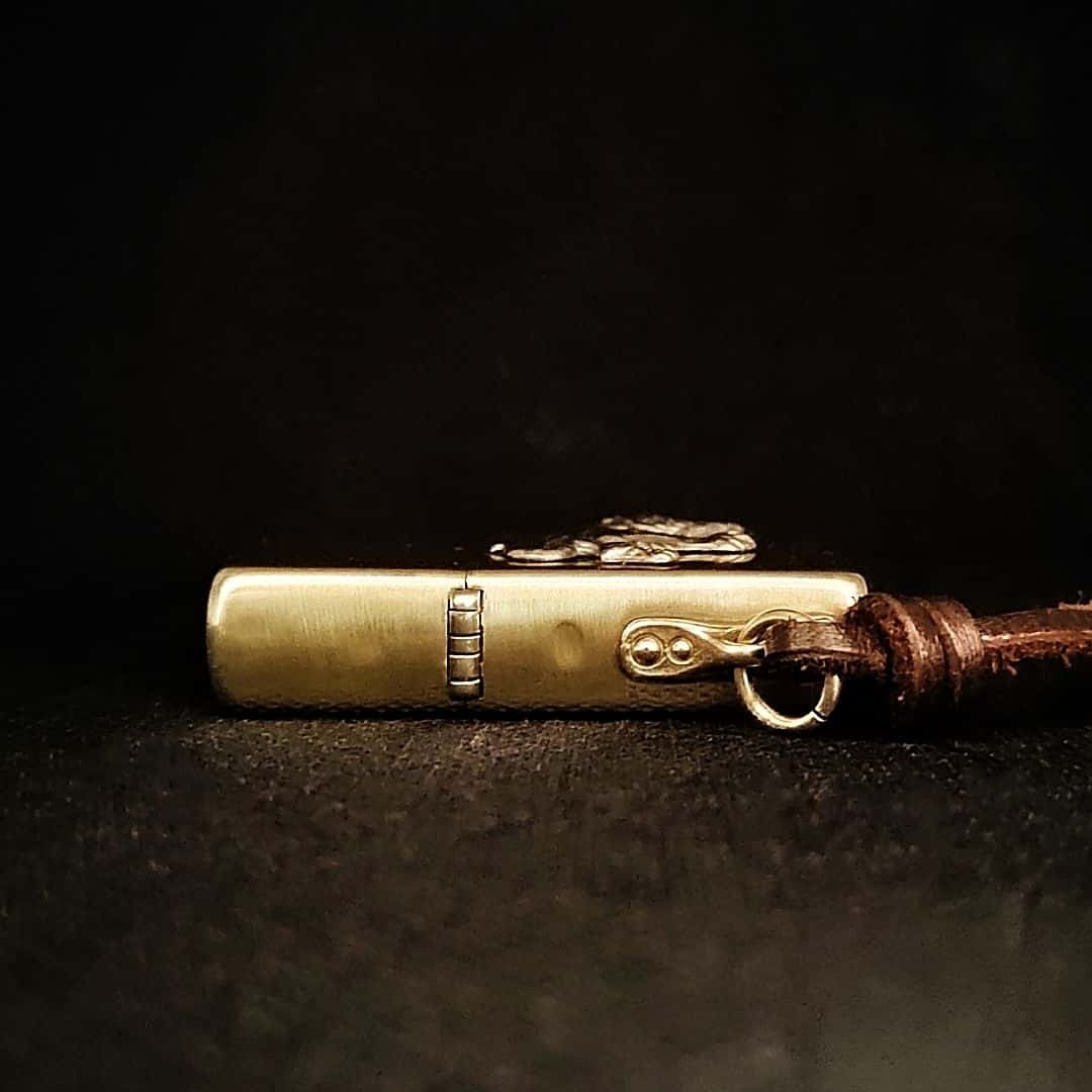 Descending Tiger Brass Lighter - Windproof Refillable Pocket Lighter for Men